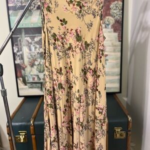 Elegant Floral Maxi Dress in Cream and Pink